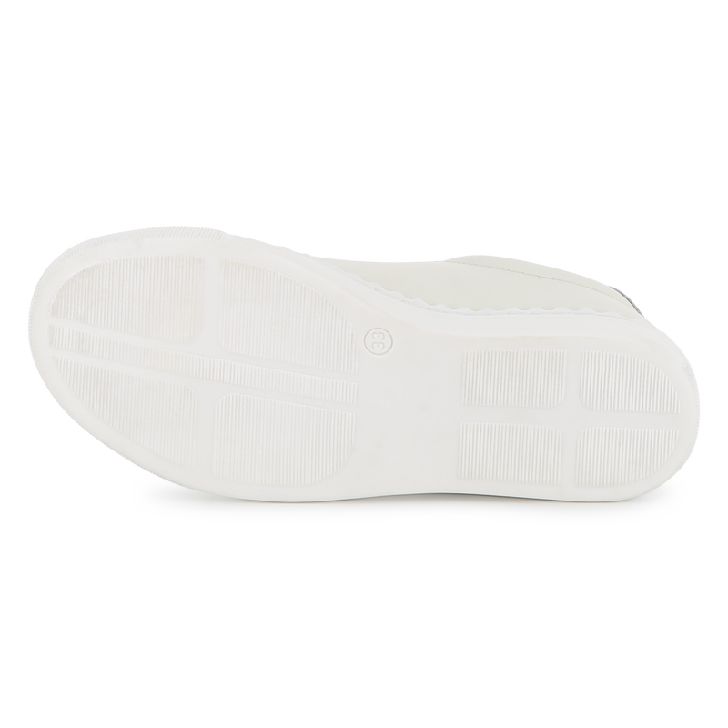 T&ecirc;nis de couro CHLOE 
                        GIRL