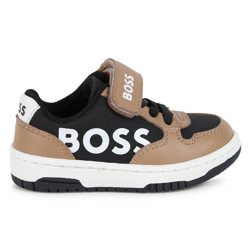 Sapatilhas atacadores e velcro BOSS 
                    BOY