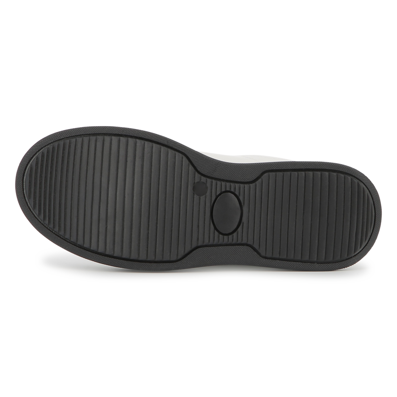 Sapatilhas em couro DKNY 
                        UNISEX