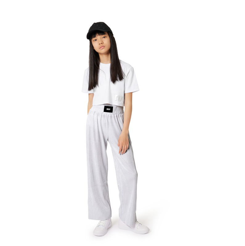 Boné com ilhós DKNY 
                    GIRL