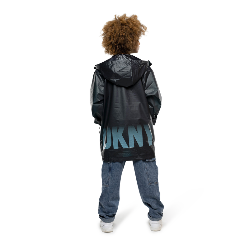 PARKA+CAPUCHO AMOVIVEL DKNY 
                    BOY