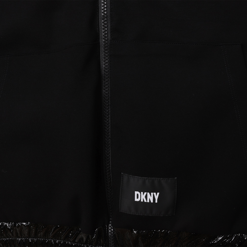 PARKA+CAPUCHO AMOVIVEL DKNY 
                    BOY