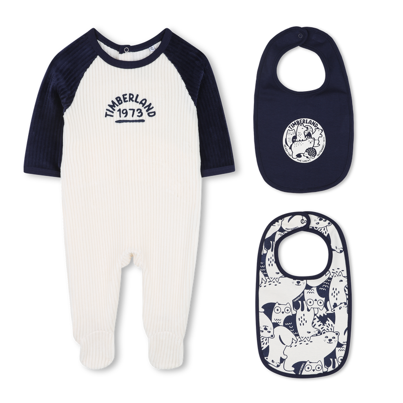 Pijama estampado e dois babadores TIMBERLAND 
                    BOY