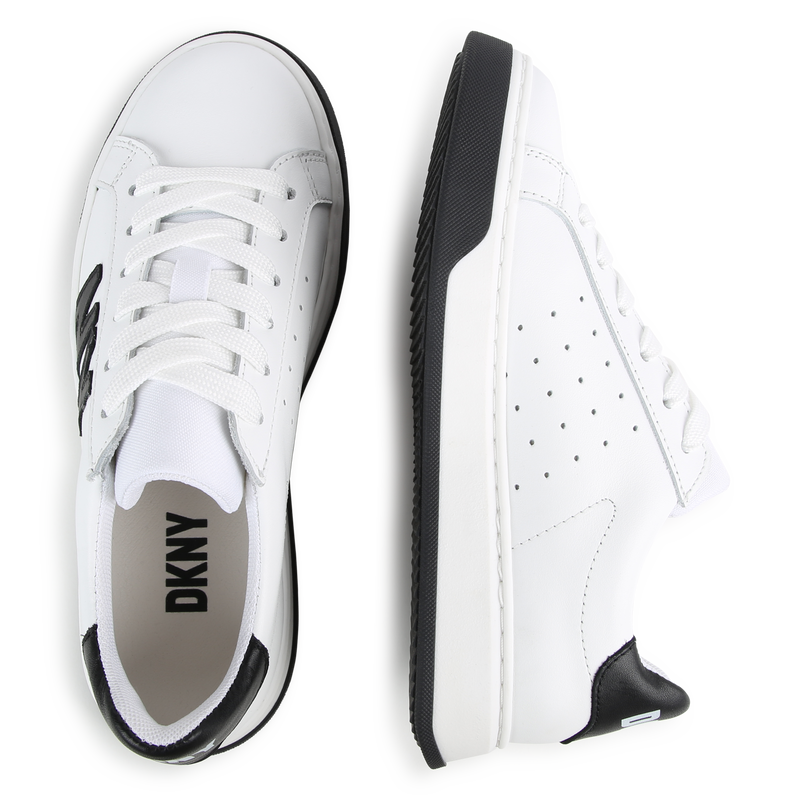 Ténis em couro com atacadores DKNY 
                    UNISEX