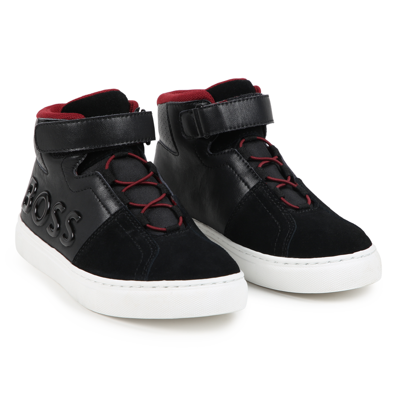 Sapatilhas atacadores e velcro BOSS 
                    BOY