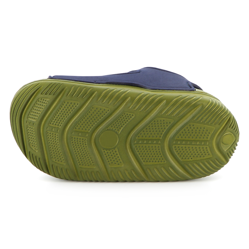 Sand&aacute;lias com velcro BOSS 
                        BOY