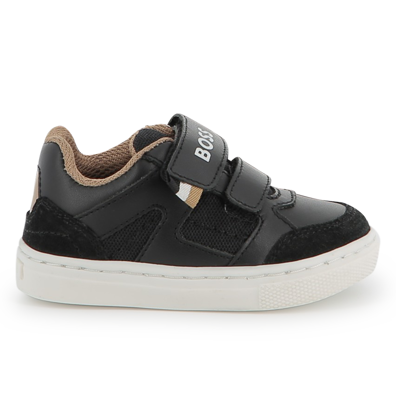 Tênis com fecho de velcro BOSS 
                    BOY
