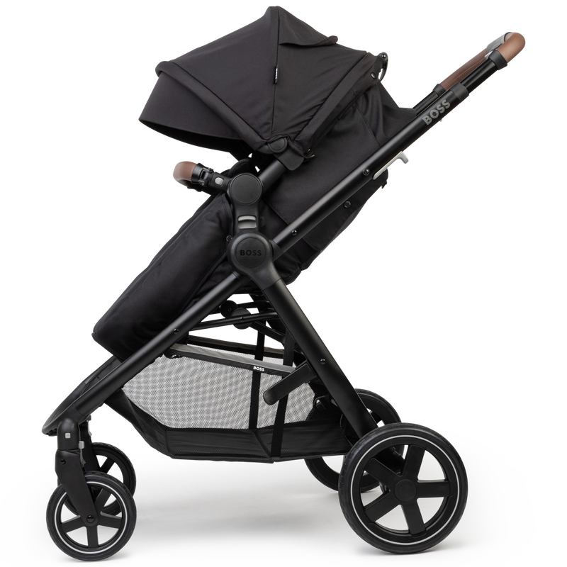 Layered compact buggy BOSS 
                    UNISEX