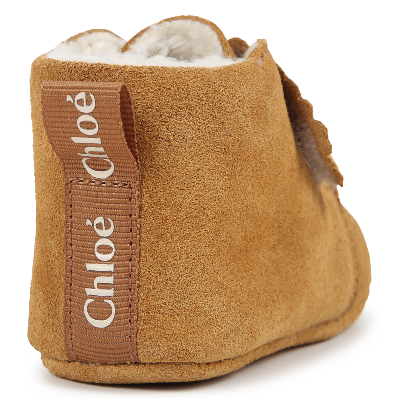 Pantufas de pele com velcro CHLOE 
                    GIRL