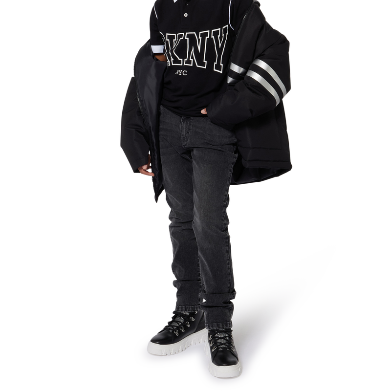 Parka repelente de &aacute;gua DKNY 
                        UNISEX