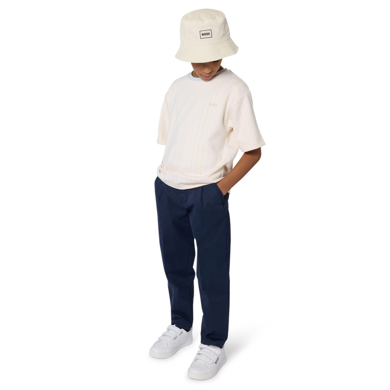 Chap&eacute;u bucket revers&iacute;vel BOSS 
                        BOY