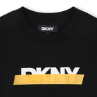T-shirt de manga curta DKNY 
                    BOY