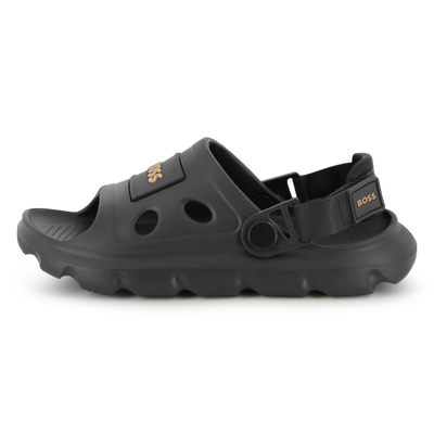 SAND&Aacute;LIAS COM FECHOS DE GANCHO E LA&Ccedil;O BOSS BOY