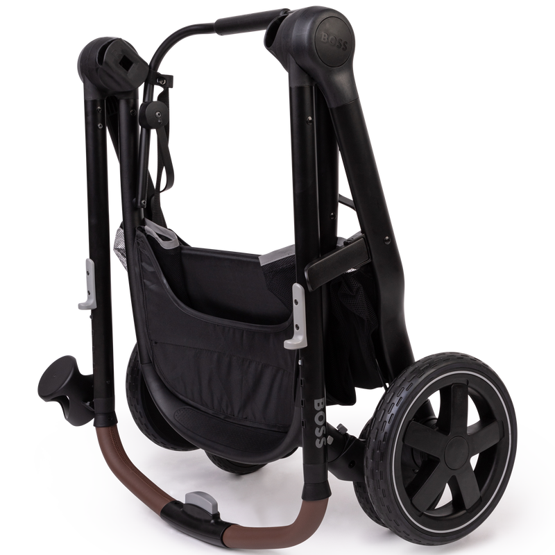 Layered compact buggy BOSS 
                    UNISEX