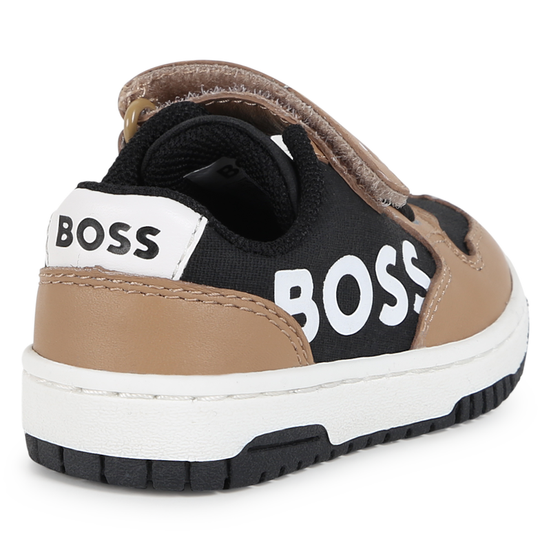 Sapatilhas atacadores e velcro BOSS 
                    BOY
