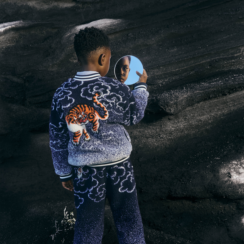 Casaco polar fofo KENZO KIDS 
                        UNISEX