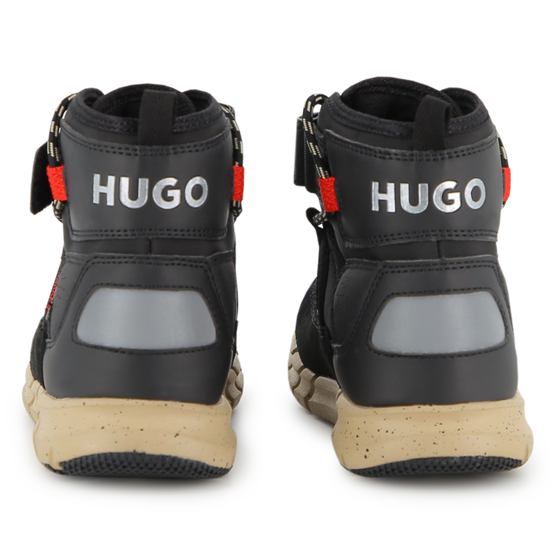 Botins com atacadores HUGO 
                    BOY