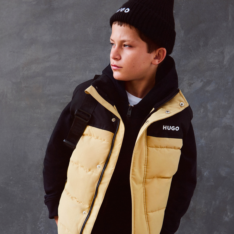 Jaqueta sem mangas HUGO 
                        BOY