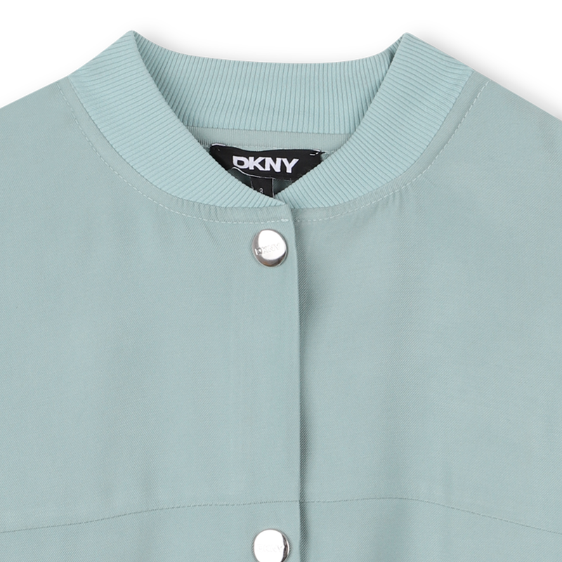 Casaco leve com botões de pressão DKNY 
                    GIRL