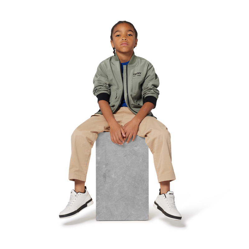 Casaco com fecho de correr DKNY 
                        BOY