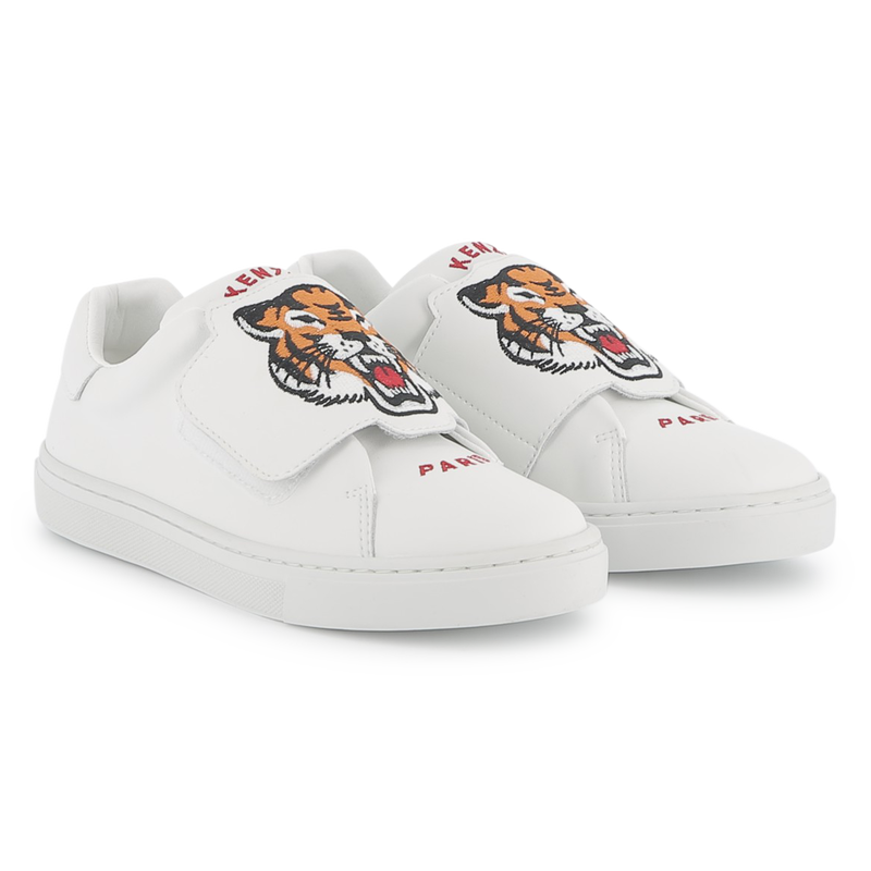 Sapatilhas de pele com velcro