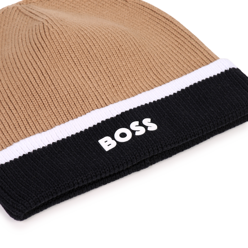 Gorro de tric&ocirc; BOSS 
                        MENINO
