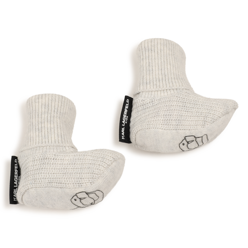 Conjunto de touca e pantufas KARL LAGERFELD KIDS 
                        UNISSEXO