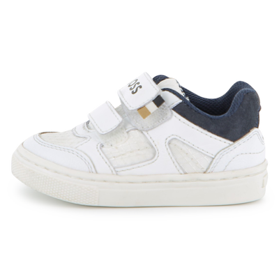 T&Eacute;NIS COM RISCAS DE GANCHO E LA&Ccedil;O BOSS BOY