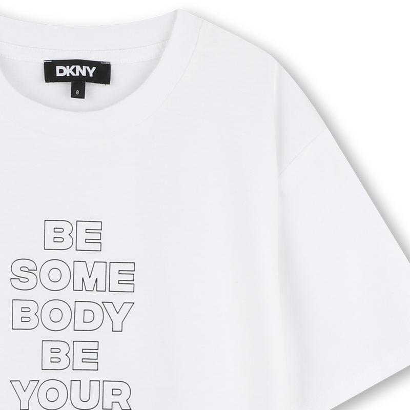 T-shirt de manga curta DKNY 
                        GIRL