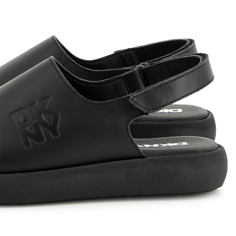 Sand&aacute;lias de couro DKNY 
                        UNISEX