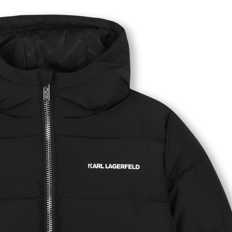 Casaco acolchoado com capuz KARL LAGERFELD KIDS 
                        BOY