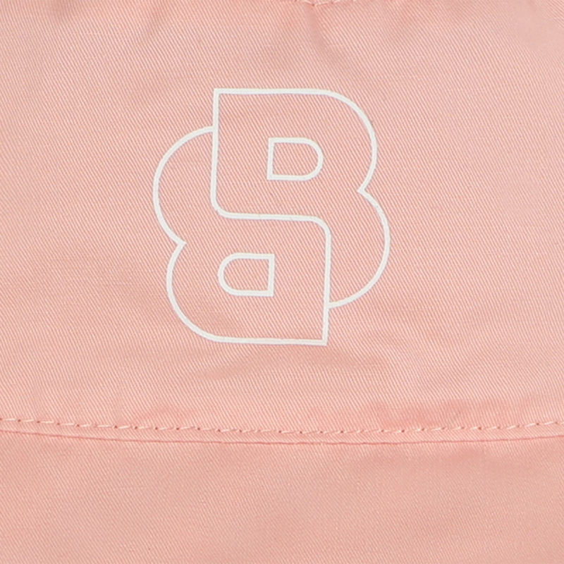 Bon&eacute; tipo bob com folhos BOSS 
                        GIRL