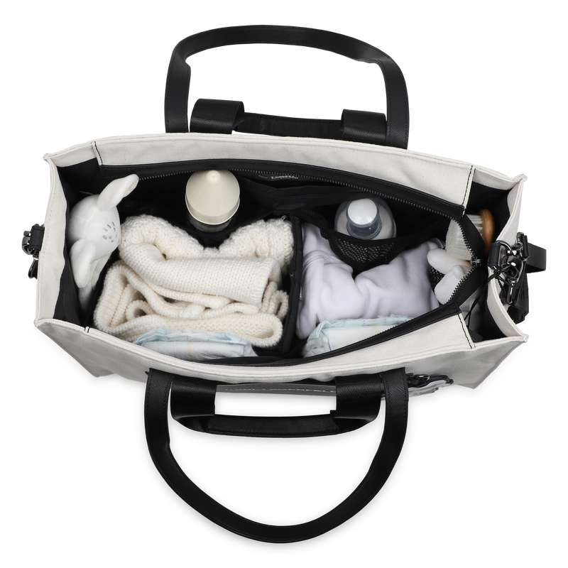 Saco muda-fraldas com crach&aacute; KARL LAGERFELD KIDS 
                        UNISEX