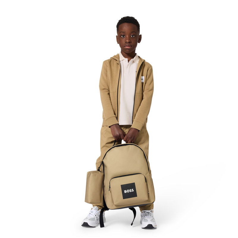 MOCHILA + ESTOJO BOSS 
                        BOY