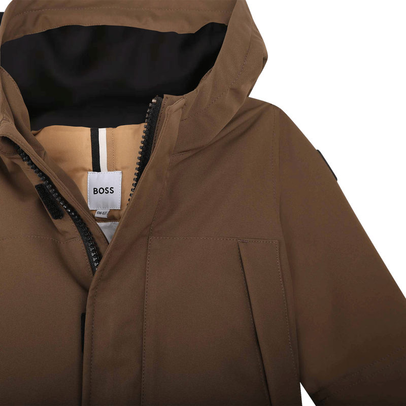 PARKA COM CAPUCHA BOSS 
                    BOY