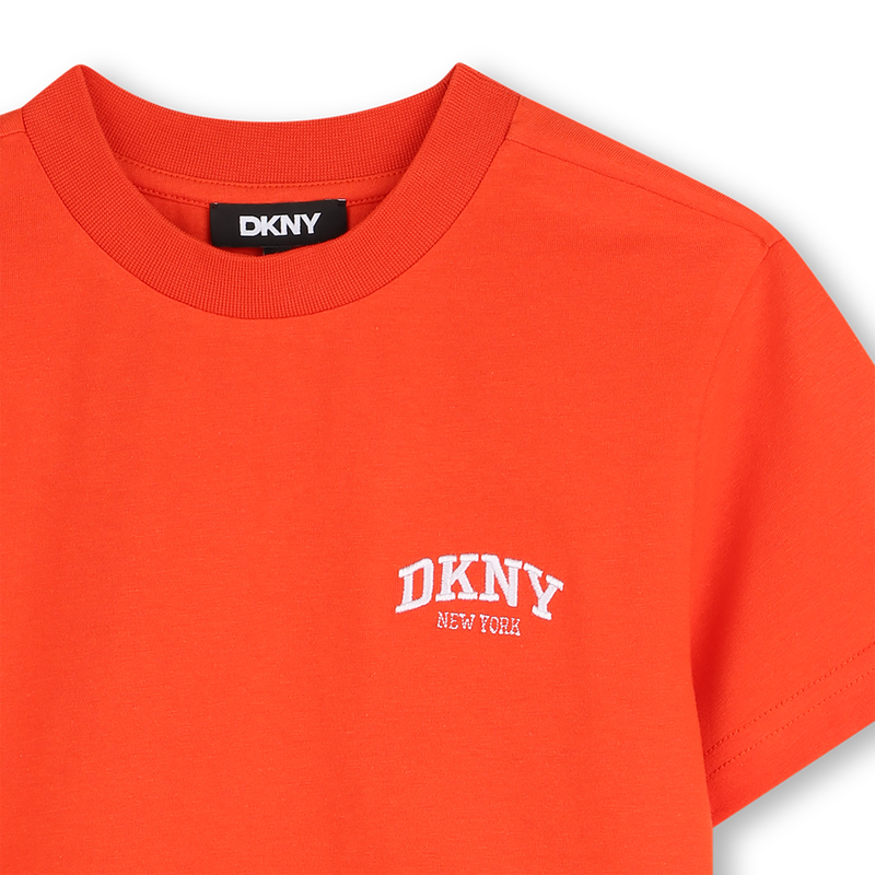 Camiseta de mangas curtas DKNY 
                        BOY