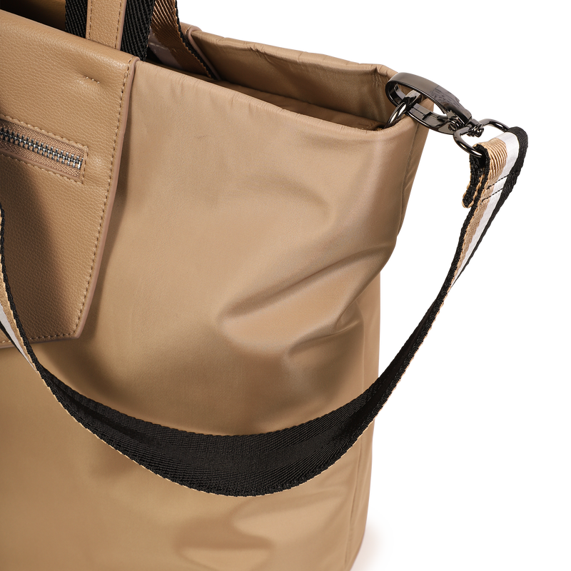 Saco muda-fraldas com fecho BOSS 
                    UNISEX