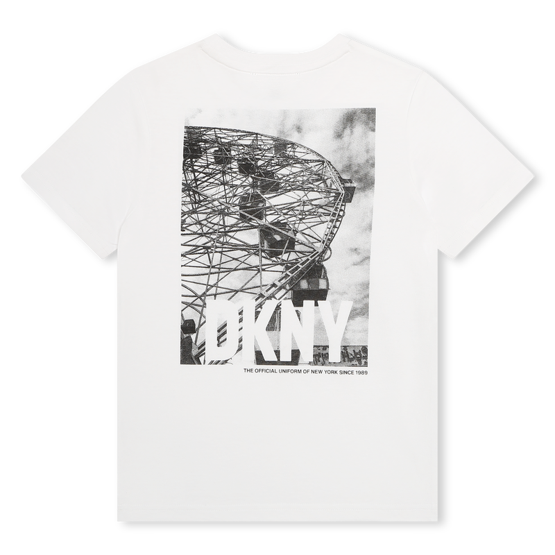 T-shirt de manga curta DKNY 
                    BOY