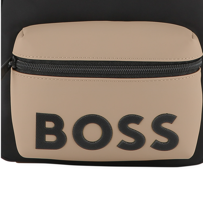 Mochila pequena fosca BOSS 
                    BOY