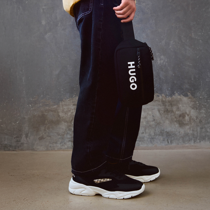 Pochete fosca HUGO 
                    BOY