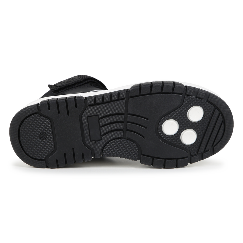 Sapatilhas cano alto em pele KARL LAGERFELD KIDS 
                        BOY