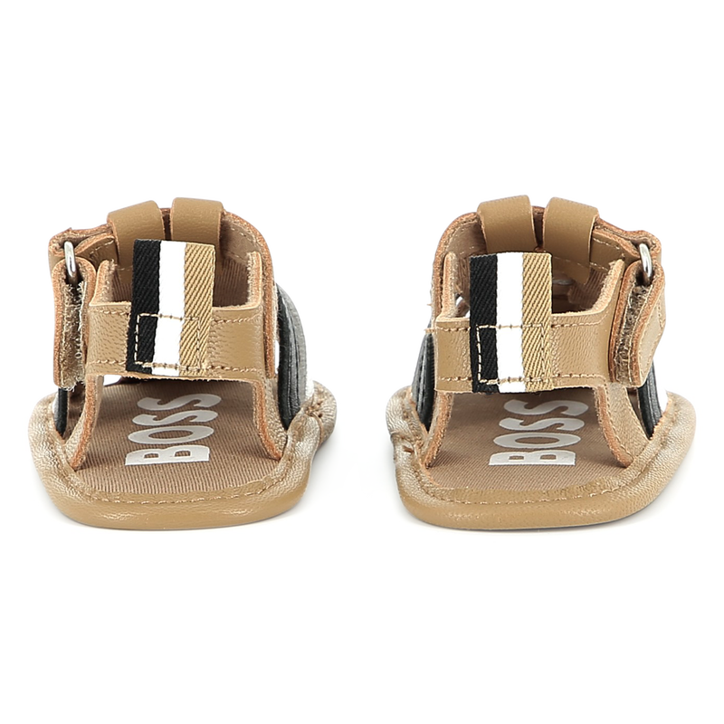 Sand&aacute;lias com velcro BOSS 
                        BOY