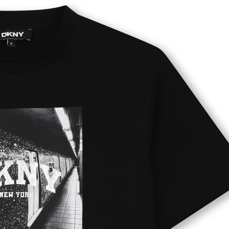 Camiseta de mangas curtas DKNY 
                        GIRL