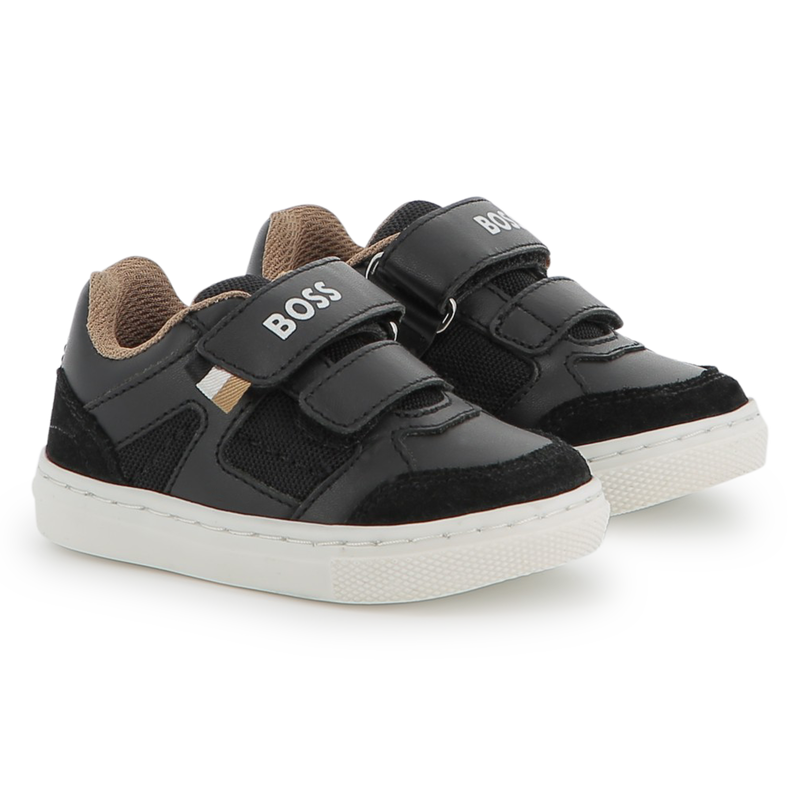 Tênis com fecho de velcro BOSS 
                    BOY