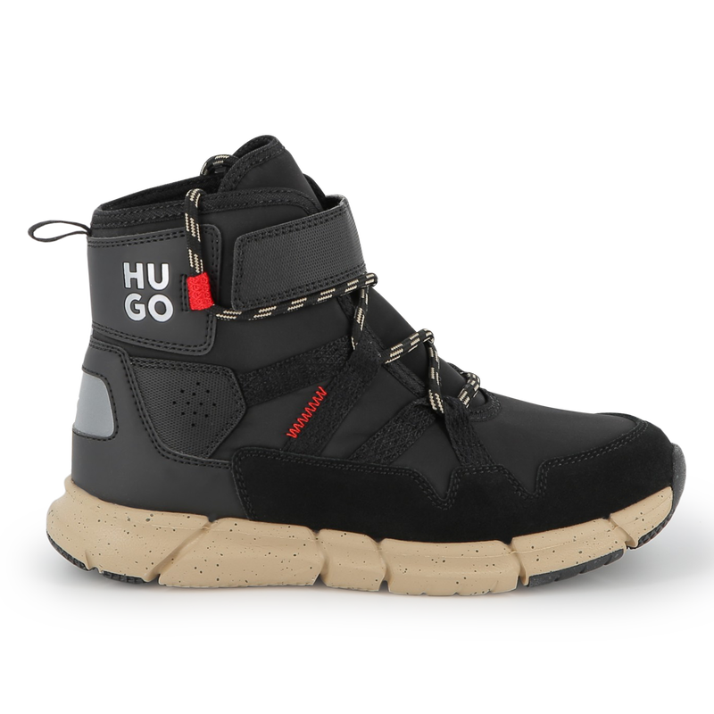 Botins com atacadores HUGO 
                    BOY