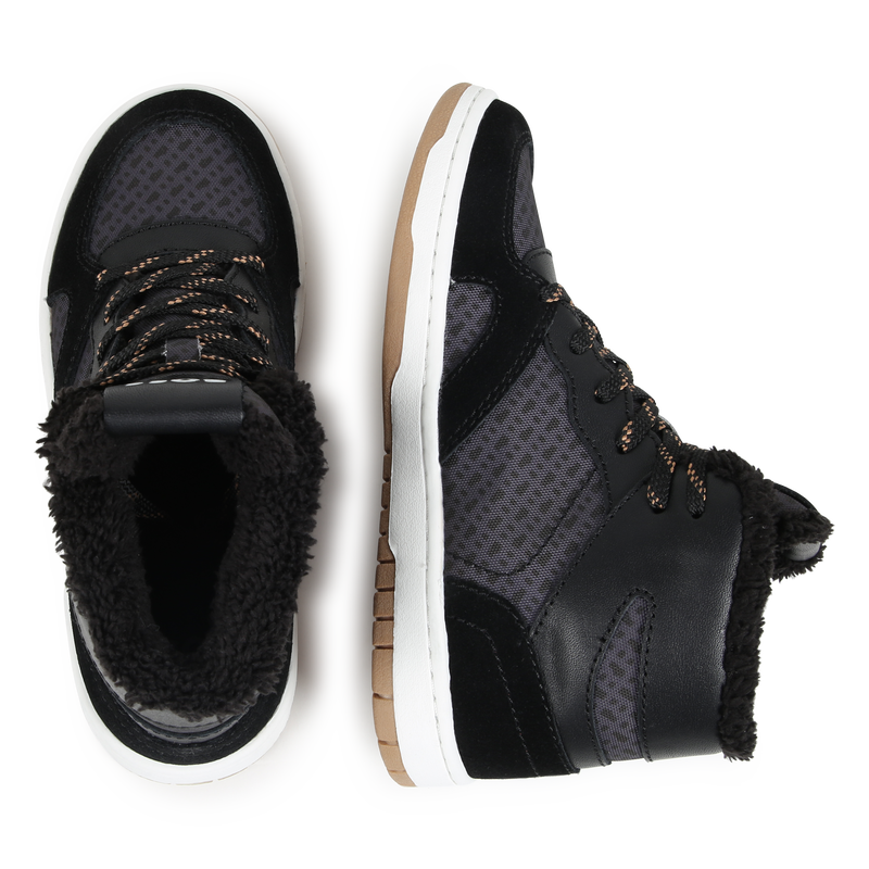 Sapatilhas pele com atacadores BOSS 
                        BOY