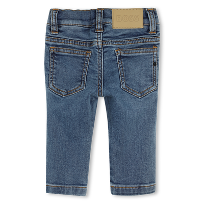 JEANS COM REBITES NA PARTE DE TRÁS BOSS BOY