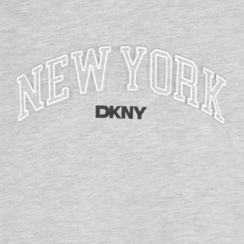 T-shirt de manga curta DKNY 
                        BOY
