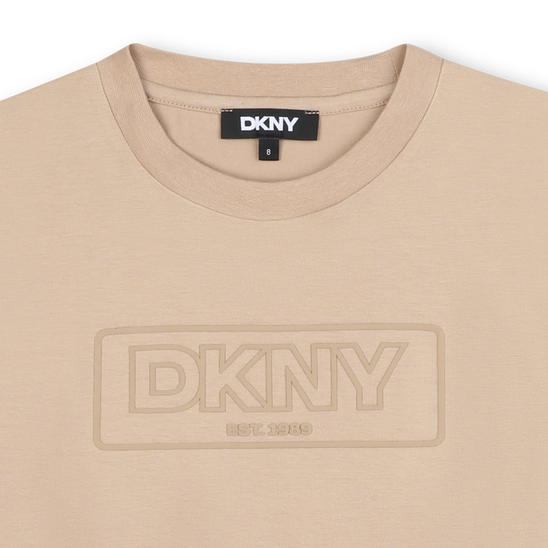 T-shirt de manga curta DKNY 
                    UNISEX